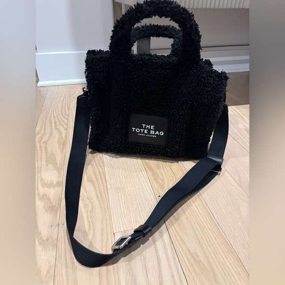 Marc Jacobs Handbags - Marc Jacobs The Teddy Medium Tote Bag